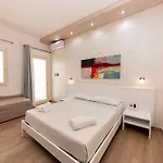 Noemi 4*