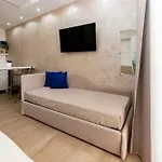 Noemi 4*