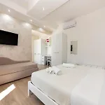 Noemi 4*