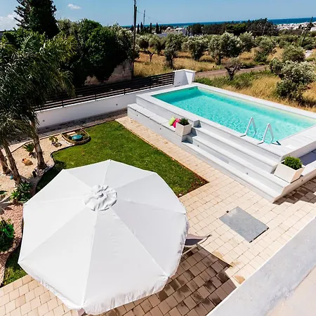 Noemi Oda ve Kahvaltı Porto Cesareo