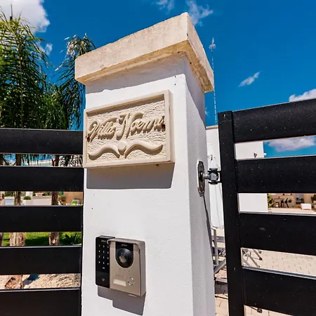 Oda ve Kahvaltı Noemi 4*