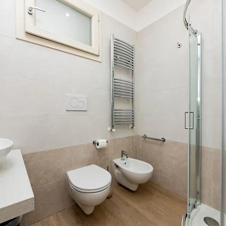 Noemi Oda ve Kahvaltı Porto Cesareo